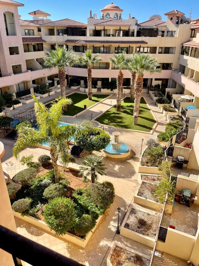 109 Queens Gardens, Paphos Apartment Exterior foto