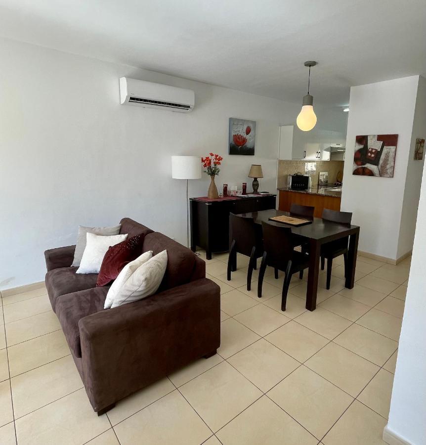 109 Queens Gardens, Paphos Apartment Exterior foto